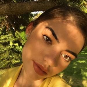 Meet your Posher, Alyssa